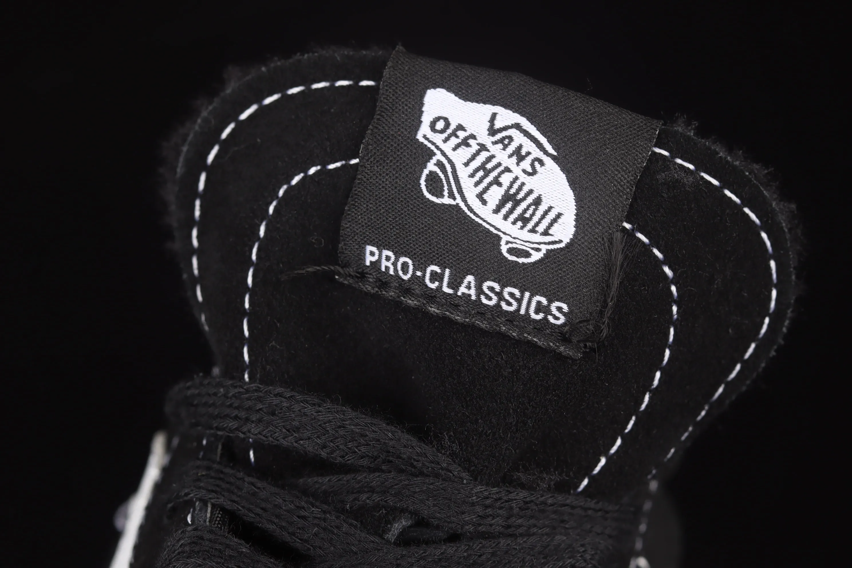 All Categories Vans Vans Series Vans Mid Vans China Velvet Vans Sk8-Mid Pro Vans Black Velvet White Striped Mid-top Casual Sneakers VN0A347UY28